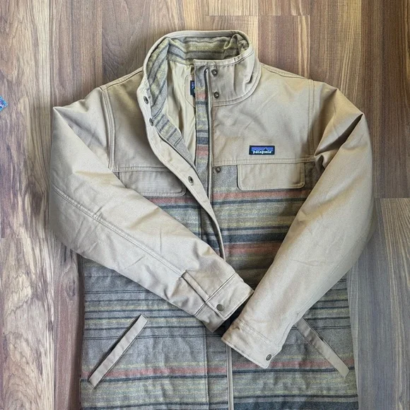 Patagonia Women’s Out Yonder Coat - Picture 2 of 6